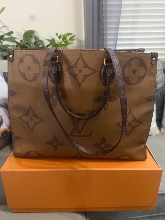 Louis Vuitton Handbags - Louis Vuitton Large Brown Monogram Canvas Tote